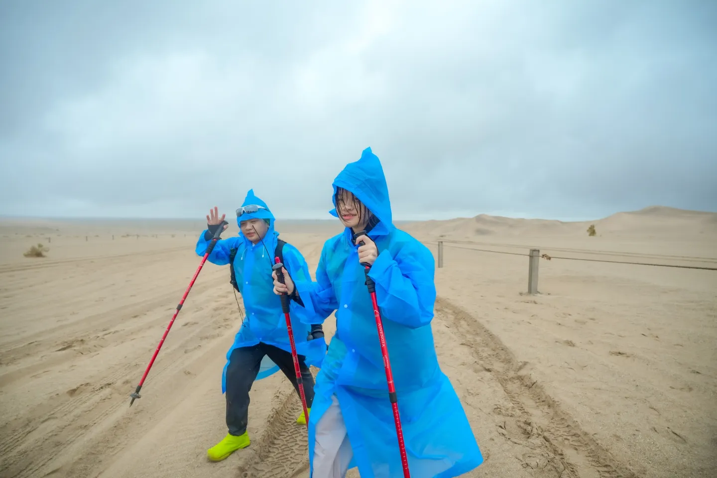 第三屆戈壁慈善行活動相片 - 第一日戈壁行 - 2026-06-24