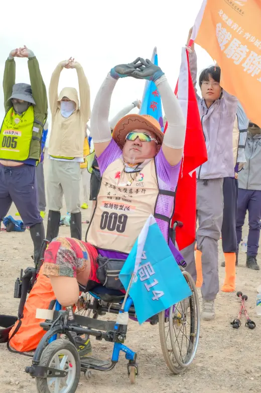 第三屆戈壁慈善行活動相片 - 第一日戈壁行 - 2026-06-24