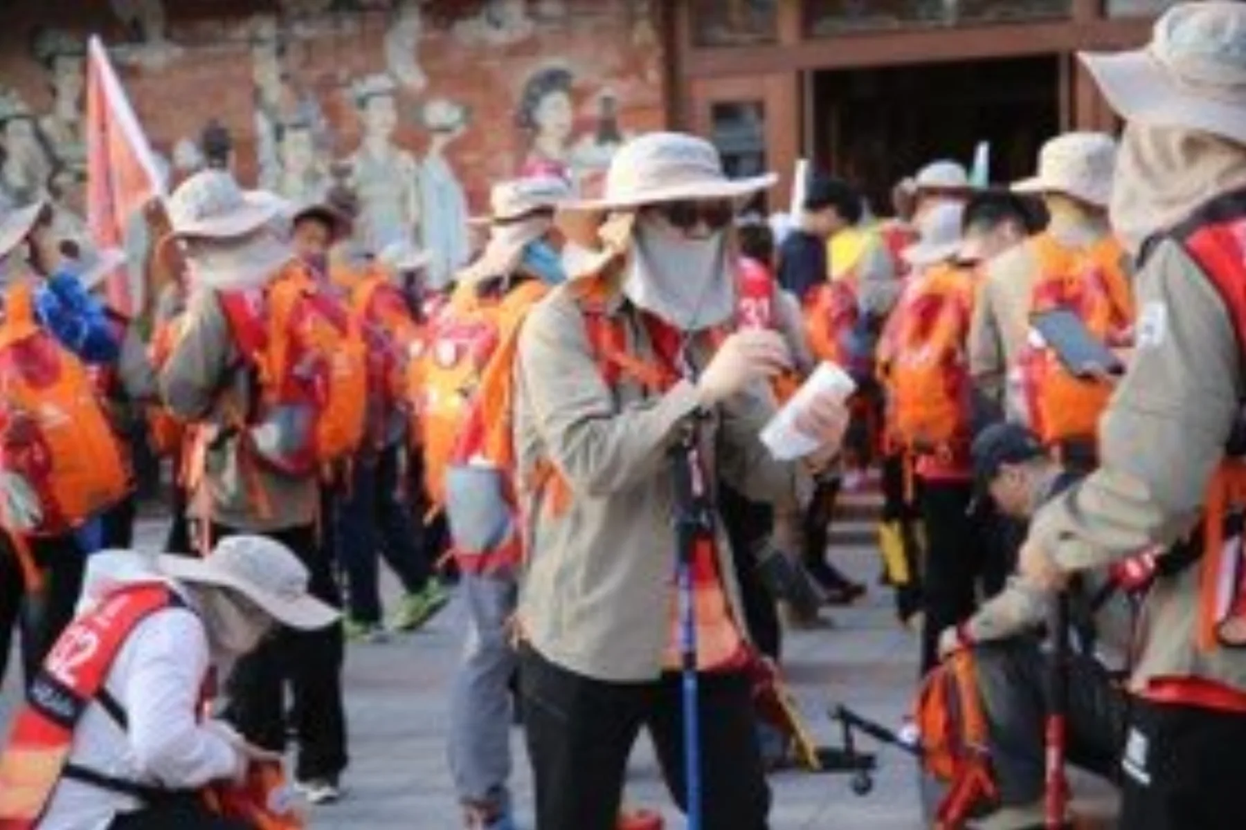 80 名參加者共同完成第一屆公益挑戰